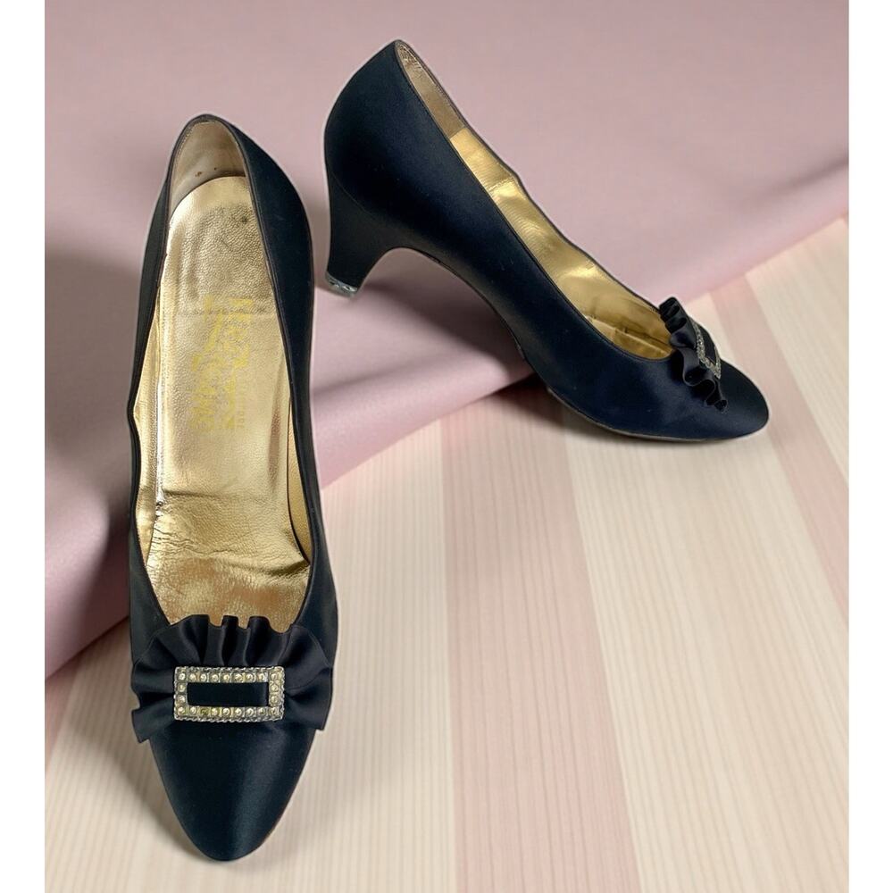 Ferragamo Black Silk Satin Pumps Heels Evening Shoes Italy Vintage 80s 9 B Women